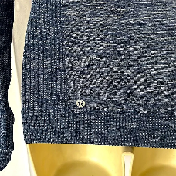 Lululemon Blue Long Sleeve Shirt Top **Size 4** - Picture 5 of 6
